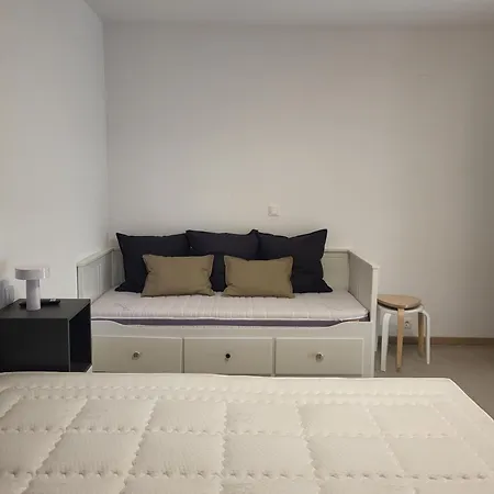 Cozy For A Restful Vacation 아파트 *